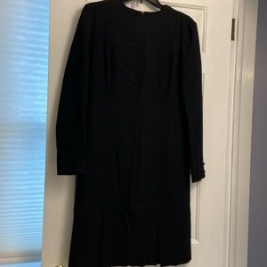 Jones New York LBD black long sleeved wool crepe dress size 6